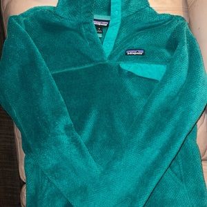 Patagonia Green Pullover. Great condition!